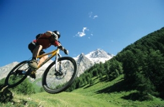  Cruzar los Alpes en mountain bike 